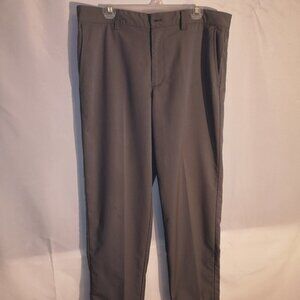 Izod XEG Men's Size 36/30 Straight Leg Grey Golf / Dress Pants